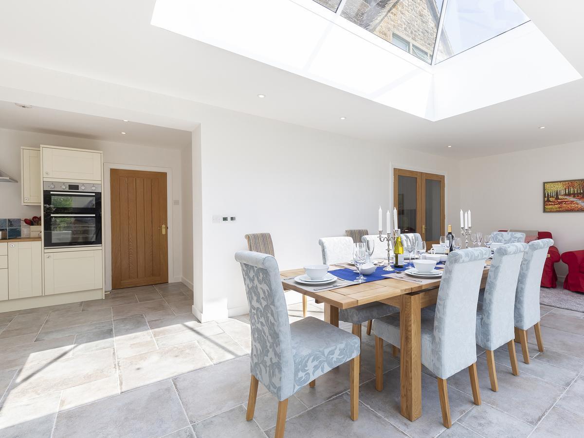 Villa South Winds Bourton-on-the-Water Exterior foto